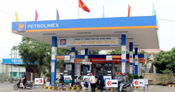 Slide - Điểm tin thị trường: Giá dầu tăng giúp Petrolimex lãi hơn 2.800 tỷ đồng