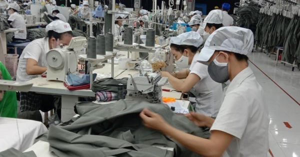 Khi 'phái yếu' gồng mình lo toan cuộc sống