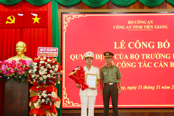 Bổ nhiệm Thượng tá Trần Văn Tròn làm Phó Giám đốc Công an tỉnh Tiền Giang Bổ nhiệm Thượng tá Trần Văn Tròn làm Phó Giám đốc Công an tỉnh Tiền Giang