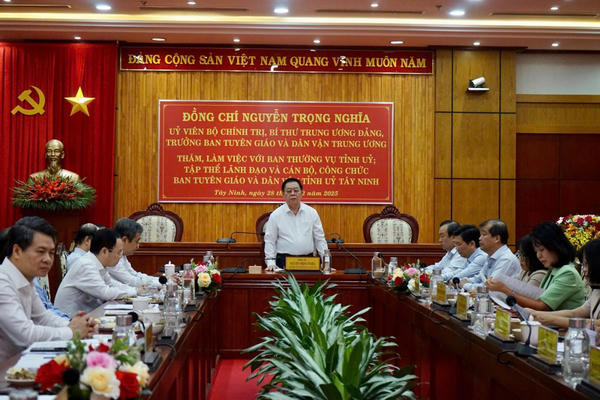 Trưởng Ban Tuyên giáo và Dân vận Trung ương làm việc tại tỉnh Tây Ninh