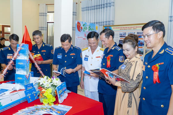 Bản lĩnh, trách nhiệm của cán bộ, đảng viên trong Đảng bộ Vùng cảnh sát biển 3 trước mỗi bước ngoặt quan trọng