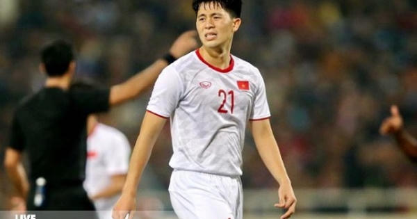 Báo châu Á nói gì về quyết định loại Đình Trọng của thầy Park?