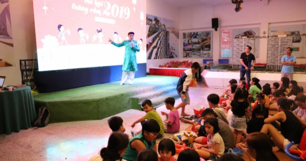 Vui nhộn đêm rước đèn Trung thu tại Diamond Lotus Riverside