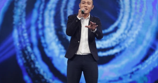 Vietnam Idol 2016: “Chàng trai bún bò” Bá Duy thể hiện “đẳng cấp ca sĩ” trong liveshow đầu tiên