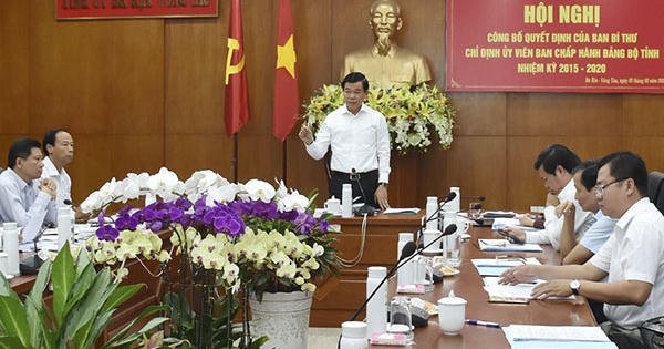 Bí thư Tỉnh uỷ Bà Rịa - Vũng Tàu Nguyễn Hồng Lĩnh yêu cầu hạn chế hội, họp để ngăn dịch Corona Bí thư Tỉnh uỷ Bà Rịa - Vũng Tàu Nguyễn Hồng Lĩnh yêu cầu hạn chế hội, họp để ngăn dịch Corona