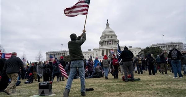 Vụ bạo loạn Điện Capitol: Yêu cầu FBI điều tra vai trò của mạng Parler