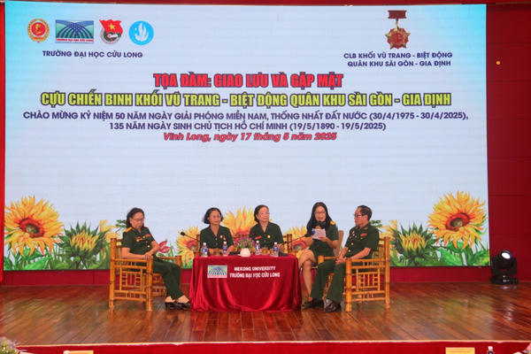 Cựu chiến binh Biệt động Quân khu Sài Gòn - Gia Định giao lưu với sinh viên Trường Đại học Cửu Long Cựu chiến binh Biệt động Quân khu Sài Gòn - Gia Định giao lưu với sinh viên Trường Đại học Cửu Long