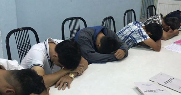 Ổ nhóm tổ chức cá độ mùa World Cup hàng trăm triệu mỗi ngày núp quán cafe bị bắt giữ Ổ nhóm tổ chức cá độ mùa World Cup hàng trăm triệu mỗi ngày núp quán cafe bị bắt giữ