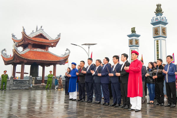 Hải Phòng: Tổ chức Lễ dâng hương, thượng cờ tại Đảo Dấu năm 2024 Hải Phòng: Tổ chức Lễ dâng hương, thượng cờ tại Đảo Dấu năm 2024