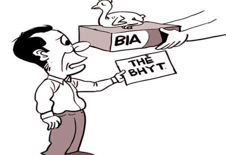 Đổi gà, bia lấy thẻ bảo hiểm y tế