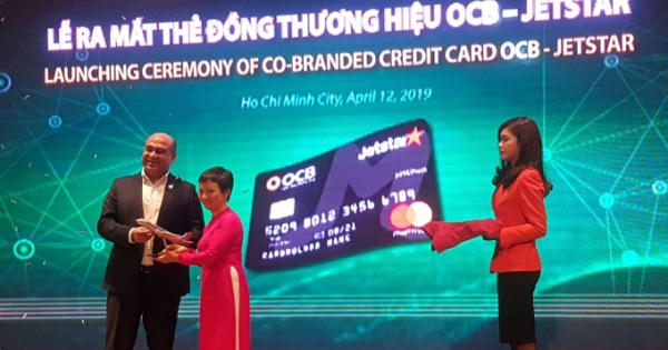 Bay giá rẻ khi sử dụng thẻ đồng thương hiệu Jetstar – OCB