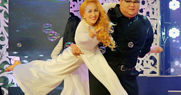 Lạ mắt với màn múa trên nền nhạc Trịnh của Khánh Thi và Vương Khang