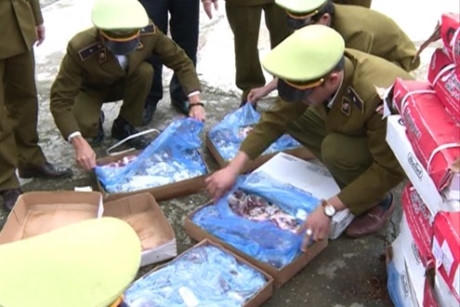 Quảng Bình: Bắt hơn 1 tấn nội tạng nhập từ Mỹ quá hạn sử dụng Quảng Bình: Bắt hơn 1 tấn nội tạng nhập từ Mỹ quá hạn sử dụng