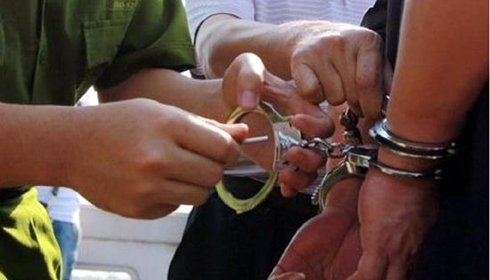 Cặp đôi buôn “hàng trắng” liên tỉnh lĩnh 32 năm tù
