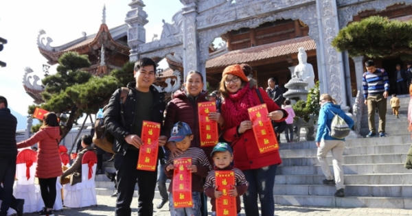 Sa Pa khai mạc Hội xuân mở Cổng trời Fansipan