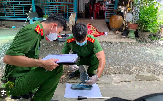 Can ngăn xô xát, cha bị con trai dùng xà béng đánh tử vong