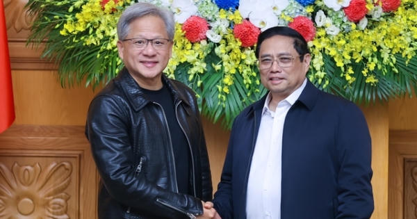 Thủ tướng Phạm Minh Chính tiếp Tổng giám đốc Tập đoàn sản xuất chip đắt giá nhất thế giới