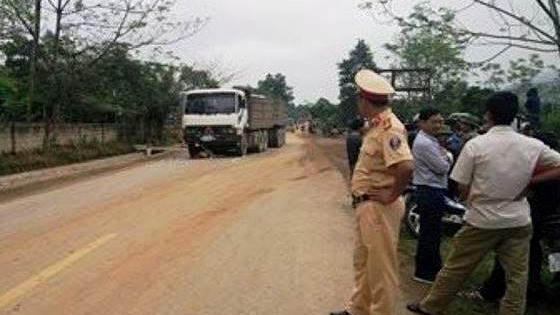 Tai nạn thảm khốc, thai phụ cùng con gái tử vong dưới bánh xe biển Lào