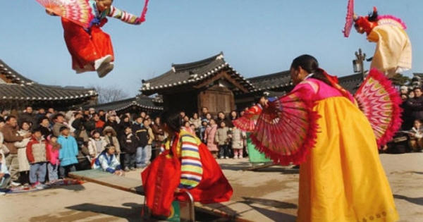 Vòng quanh thế giới đón Tết