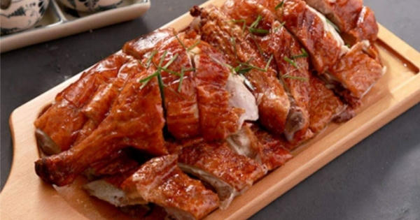 Khai trương tưng bừng - Một rừng giảm giá - Lạc lối giữa vẻ đẹp phố xưa Hà Nội