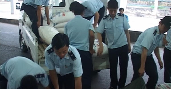 Quảng Trị: Bắt 2 chuyến hàng lậu trị giá hàng trăm triệu đồng Quảng Trị: Bắt 2 chuyến hàng lậu trị giá hàng trăm triệu đồng