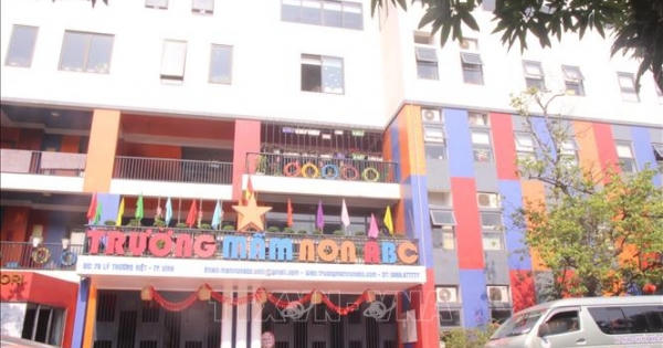 Xôn xao vụ bé 5 tuổi bị nhà trường 'từ chối' không cho tới lớp tại Nghệ An