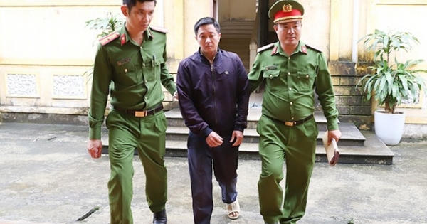 Hà Tĩnh: Khởi tố đối tượng chém người nằm cùng giường với vợ cũ