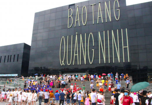 Quảng Ninh đón hơn 100 nghìn lượt du khách trong dịp nghỉ Tết dương lịch 2023