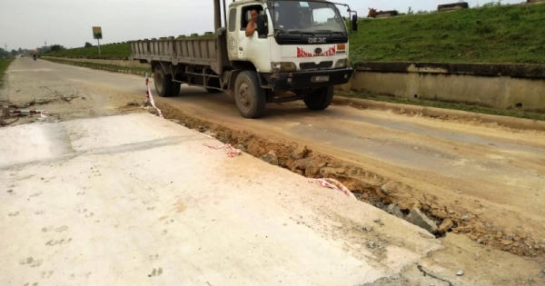 Hà Tĩnh 'tuýt còi' nhiều nhà thầu ở dự án nâng cấp đê hơn 650 tỷ