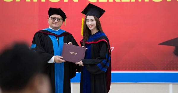 Từng bán quần áo, mỹ phẩm, bartender, cuối cùng HH Đặng Thu Thảo cũng đã "chạm tay" vào tấm bằng Đại học