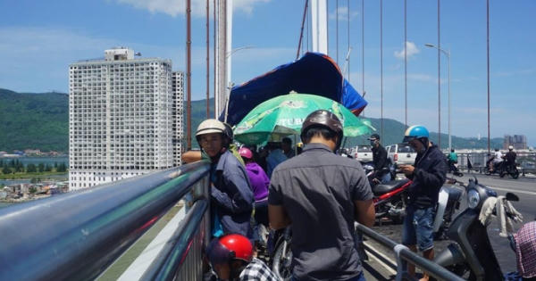 Đà Nẵng: Nam thanh niên bỏ lại xe máy, rồi nhảy cầu tự tử