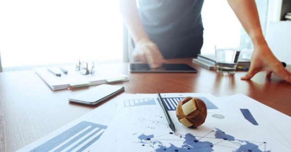 Đứng quá lâu, nguy cơ bệnh tật tăng gấp đôi