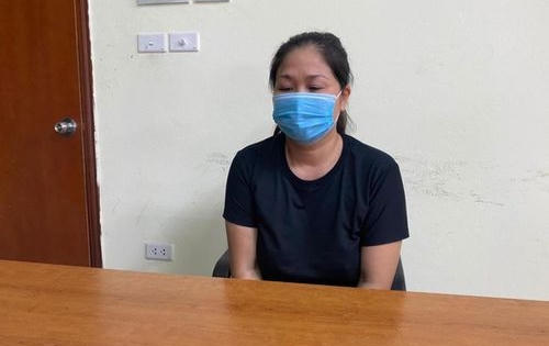 Chồng say xỉn vi phạm quy định chống dịch, vợ nhảy vào hành hung công an