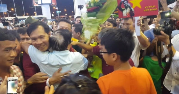 Người hùng Hoàng Xuân Vinh và thể thao thành tích cao của Việt Nam trong tương lai Người hùng Hoàng Xuân Vinh và thể thao thành tích cao của Việt Nam trong tương lai