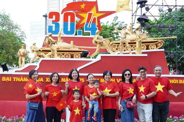 TP. Hồ Chí Minh rực rỡ sắc màu chào mừng kỷ niệm 50 năm Ngày Giải phóng miền Nam TP. Hồ Chí Minh rực rỡ sắc màu chào mừng kỷ niệm 50 năm Ngày Giải phóng miền Nam