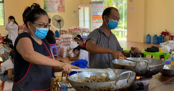 Ruốc chấy mỡ món quà đậm tình xứ Huế “tiếp sức” bà con thành phố Hồ Chí Minh trong cơn đại dịch