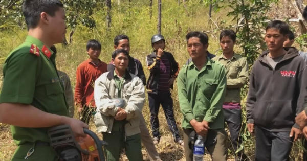 Đắk Lắk: Triệu tập 15 đối tượng vào vườn quốc gia khai thác gỗ quý kiếm tiền tiêu Tết Đắk Lắk: Triệu tập 15 đối tượng vào vườn quốc gia khai thác gỗ quý kiếm tiền tiêu Tết