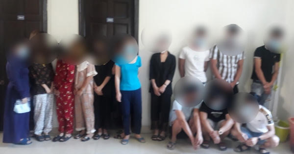 Quảng Bình: Bắt chủ quán karaoke về hành vi chứa mại dâm