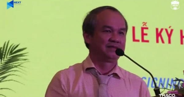 Bầu Đức nói gì trong ngày Công Phượng ký hợp đồng với CLB Sint-Truidense