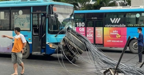 Chủ tịch Hà Nội: Xử nghiêm "hung thần" xe 3 bánh chở hàng cồng kềnh Chủ tịch Hà Nội: Xử nghiêm "hung thần" xe 3 bánh chở hàng cồng kềnh