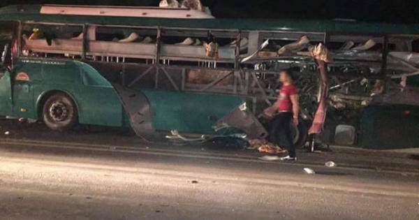 Bắc Ninh: Xe khách giường nằm phát nổ trong đêm, 14 người thương vong