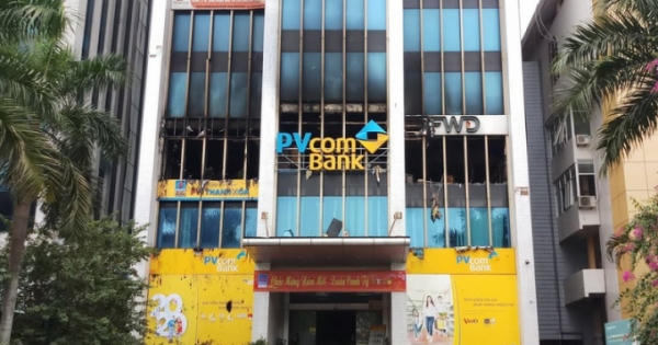 Lời kể của nạn nhân vụ cháy tòa nhà dầu khí tại Thanh Hóa Lời kể của nạn nhân vụ cháy tòa nhà dầu khí tại Thanh Hóa