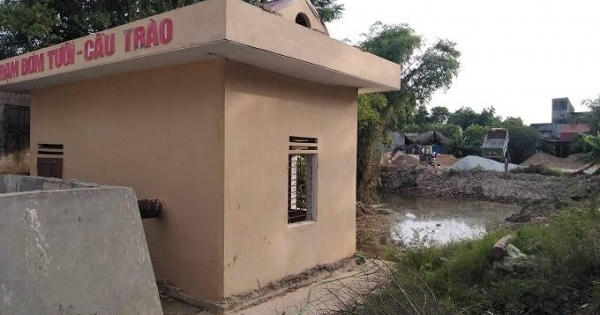 Chuyện khó tin tại Thanh Hóa: Trạm bơm bị siết nợ, 200 ha ruộng chết khô