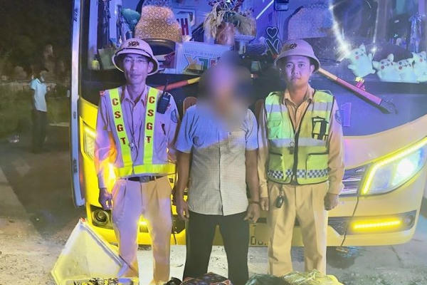 CSGT Quảng Trị liên tiếp phát hiện các vụ vi phạm pháp luật trên tuyến Quốc lộ 9 và 1A