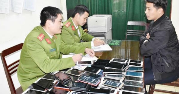 Thu giữ điện thoại tiền tỷ nhập lậu