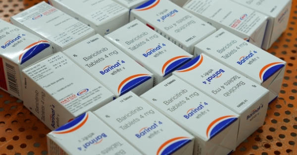 Bắt giữ hơn 60.000 viên thuốc điều trị Covid-19 lậu từ Ấn Độ