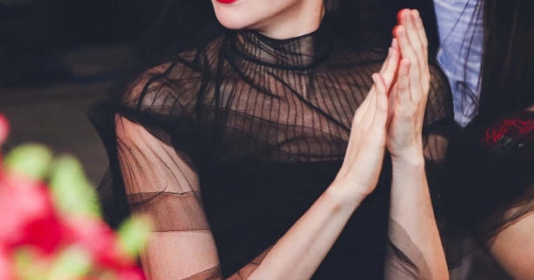 Hà Hồ diện cây đen thu hút mọi ánh nhìn trong tiệc của doanh nhân Dương Quốc Nam Hà Hồ diện cây đen thu hút mọi ánh nhìn trong tiệc của doanh nhân Dương Quốc Nam