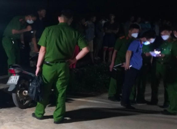 Phát hiện thi thể nam thanh niên dưới mương nước, người dân xã Trường Giang hoảng sợ