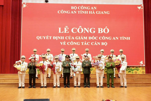 Hà Giang có 9 Phó Trưởng Công an huyện tình nguyện làm chỉ huy Công an xã