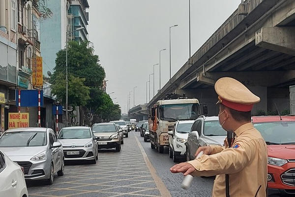 Chính phủ yêu cầu tăng cường bảo đảm trật tự, an toàn giao thông dịp Tết Nguyên đán